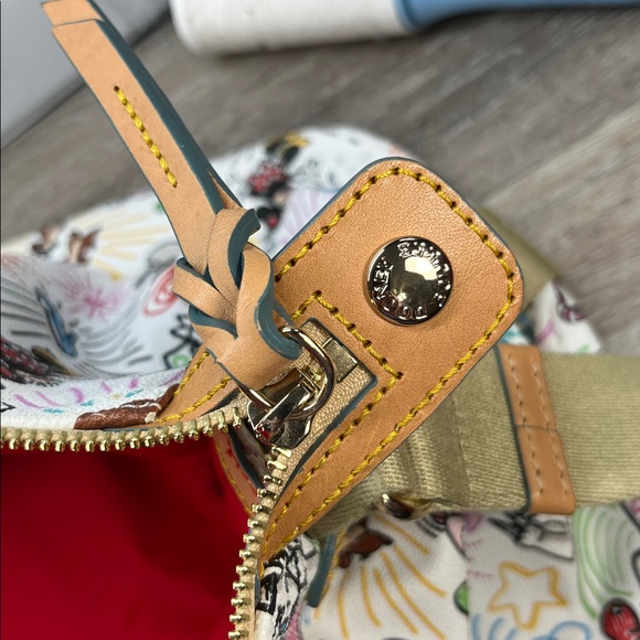 0149 DOONEY & BOURKE X DISNEY SKETCH DUFFLE WEEKENDER BAG 38830149 - Picture 12 of 15